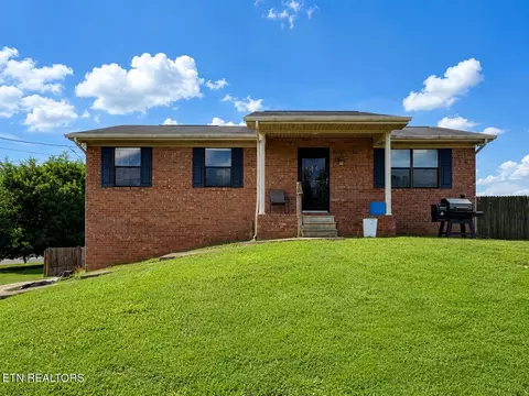 435 Clearbrook Dr, Jefferson City, TN 37760