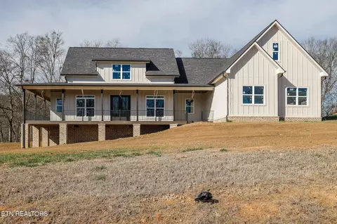 827 Franklin Xing, Maryville, TN 37804