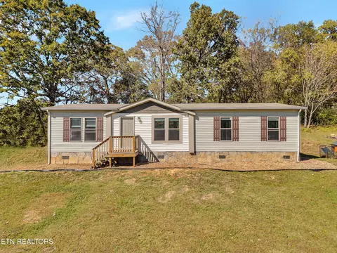 4736 Salem Rd, Greenback, TN 37742