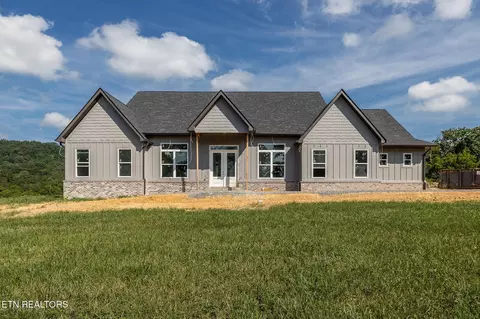 815 Franklin Xing, Maryville, TN 37804