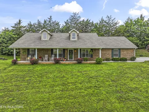 639 Gateway Ln, Seymour, TN 37865