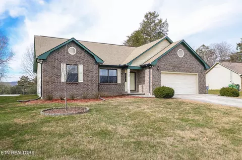 715 Stowers Dr, Corryton, TN 37721