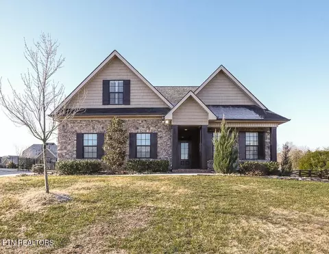 1417 Edenbridge Dr, Alcoa, TN 37701