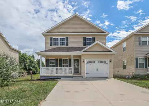 214 Heritage Crossing Dr, Maryville, TN 37804