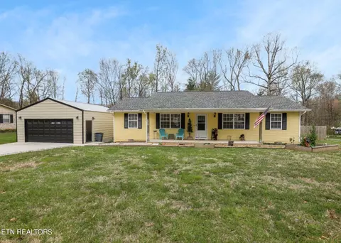 3902 Gamble Ln, Maryville, TN 37804