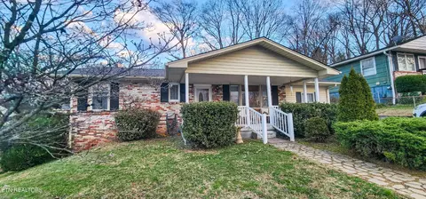 2306 NW Chillicothe St, Knoxville, TN 37921