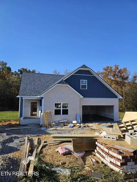 606 Running Brook Dr, Strawberry Plains, TN 37871