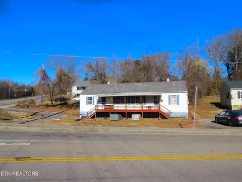 196 Robertsville Rd, Oak Ridge, TN 37830