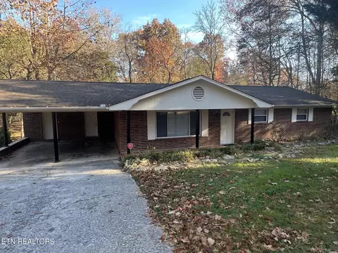 663 Bethel Rd, Clinton, TN 37716