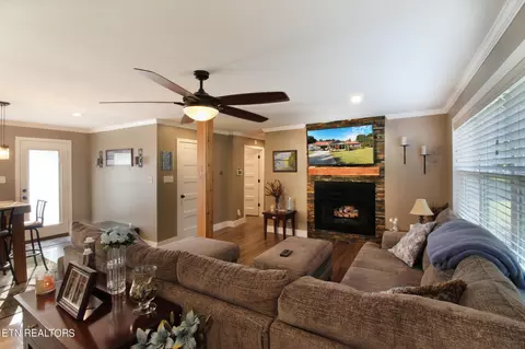 7221 Joyce Ln, Powell, TN 37849 photo 9