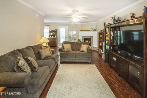 198 Nicely Tr, Powell, TN 37849 photo 5