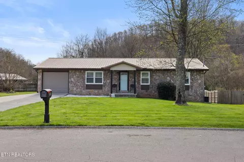 6905 Maize Dr, Knoxville, TN 37918