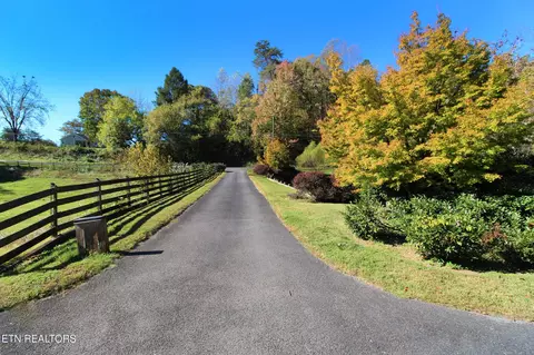 604 Gamble Dr, Heiskell, TN 37754 photo 21