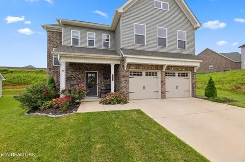 201 Aspen Dr, Lenoir City, TN 37771