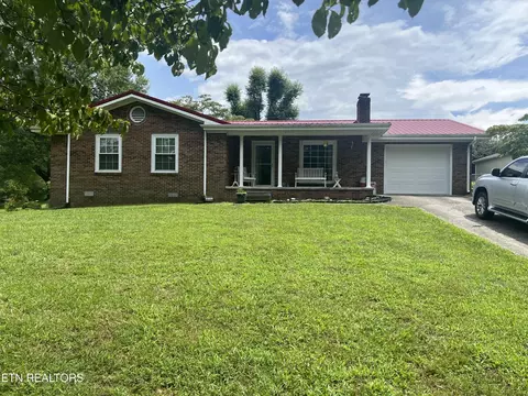 190 Dogwood Ln, Jacksboro, TN 37757