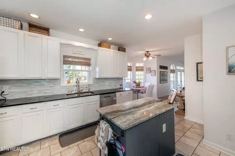 590 Kenneth Roach Ln, Rutledge, TN 37861 photo 11
