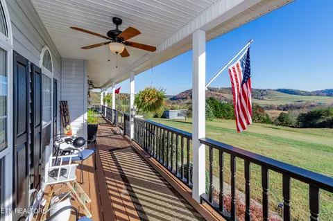 590 Kenneth Roach Ln, Rutledge, TN 37861 photo 4