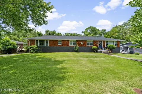 3815 Nathaniel Rd, Knoxville, TN 37918