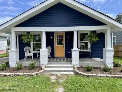 450 Cedar Ave, Knoxville, TN 37917
