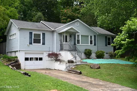 607 Victor Dr, Knoxville, TN 37912