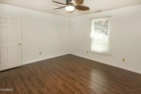 7701 Holcombridge Blvd, Powell, TN 37849 photo 17