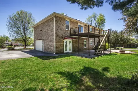 7701 Holcombridge Blvd, Powell, TN 37849 photo 3