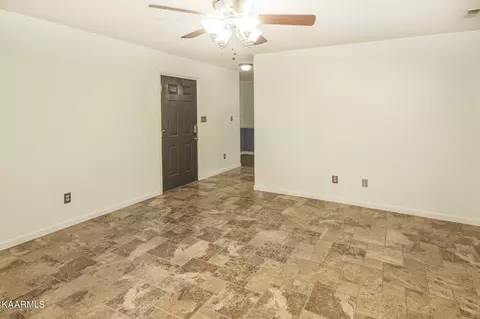 7701 Holcombridge Blvd, Powell, TN 37849 photo 12