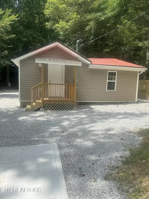 317 N 14th St, La Follette, TN 37766