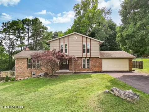 11732 Foxford Dr, Knoxville, TN 37934