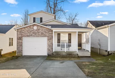 10514 Cavenders Way, Knoxville, TN 37932