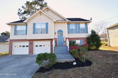 6919 Saint Croix Ln, Knoxville, TN 37918