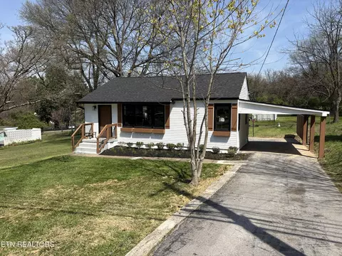 2924 Maxwell St, Knoxville, TN 37917