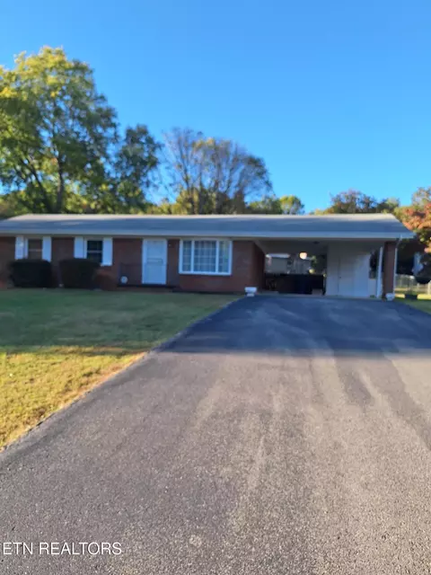 317 Smoky View Rd, Knoxville, TN 37920