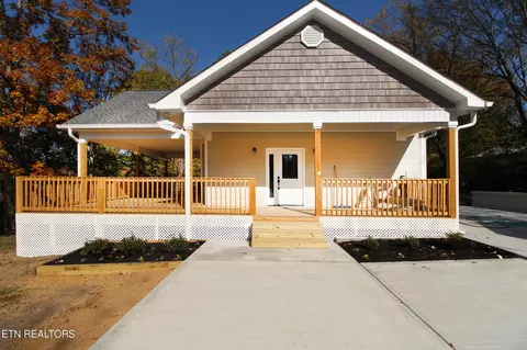 2360 Mealer Rd, Lenoir City, TN 37771