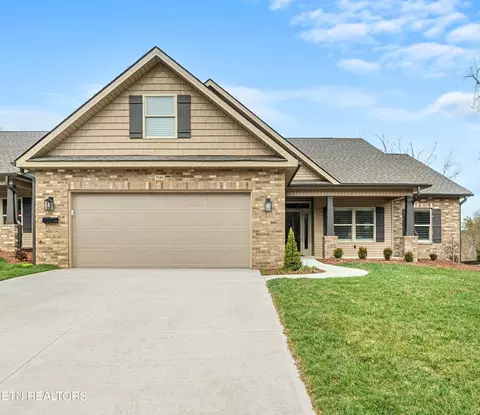 7143 Volunteer Ridge Ln, Knoxville, TN 37918