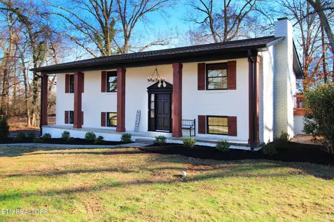 5717 Woodleaf Dr, Knoxville, TN 37912