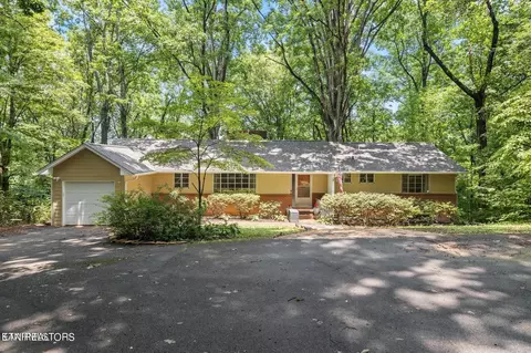 209 Farlow Dr, Knoxville, TN 37934