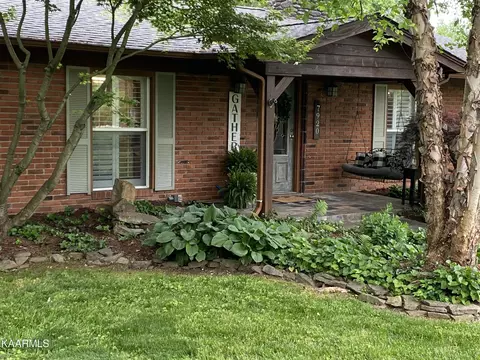 7920 Ewing Rd, Powell, TN 37849 photo 1