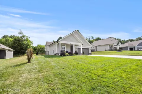 249 Cedar Branch Tr, Lenoir City, TN 37772