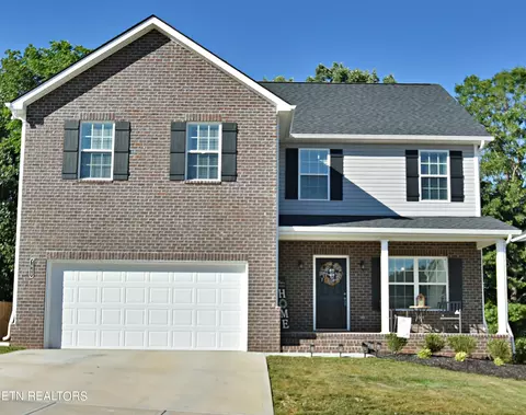 7640 Honey Oaks Rd, Corryton, TN 37721