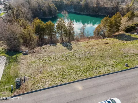 7815 Lake Mountain Ln, Knoxville, TN 37938