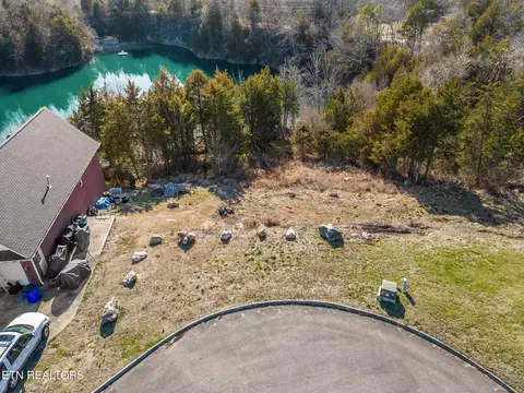 7833 Lake Mountain Ln, Knoxville, TN 37938