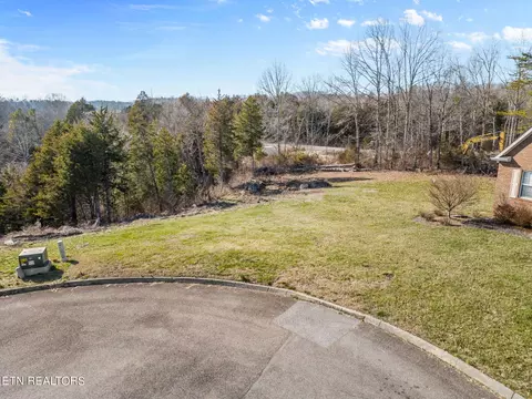 7837 Lake Mountain Ln, Knoxville, TN 37938