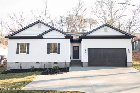 1458 Wilson Rd, Knoxville, TN 37912