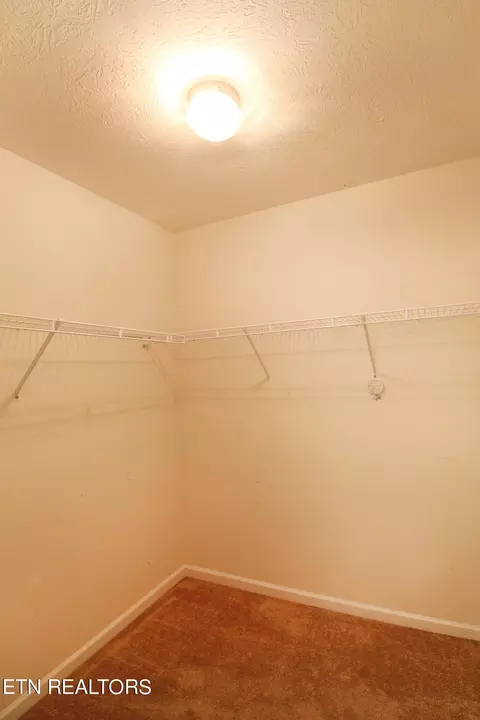 2015 Gatehouse Ln, Powell, TN 37849 photo 21