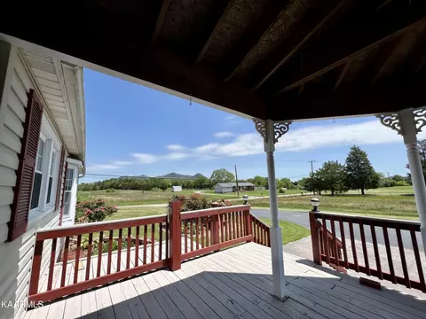 9814 Emory Rd, Corryton, TN 37721 photo 6
