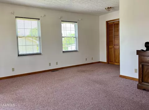 9814 Emory Rd, Corryton, TN 37721 photo 15