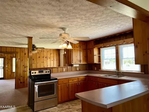 9814 Emory Rd, Corryton, TN 37721 photo 11