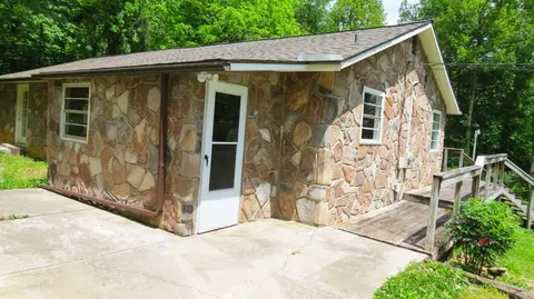 1225 Gamble Dr, Heiskell, TN 37754 photo 2