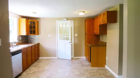 1225 Gamble Dr, Heiskell, TN 37754 photo 4